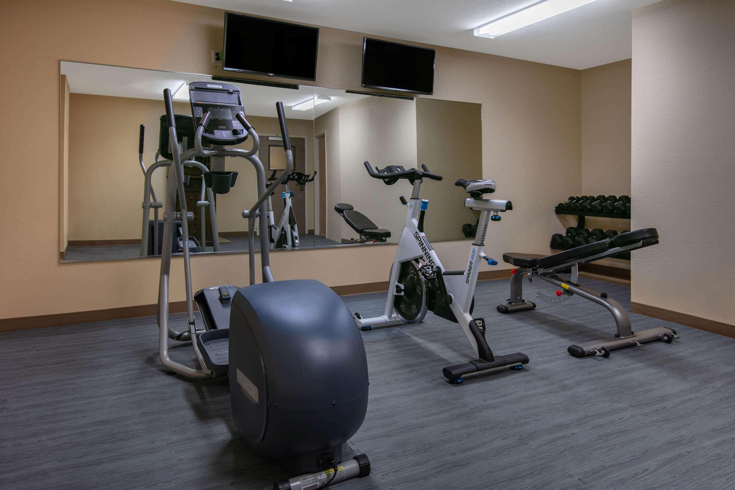 Days Inn & Suites By Wyndham Florence/Jackson Area Экстерьер фото