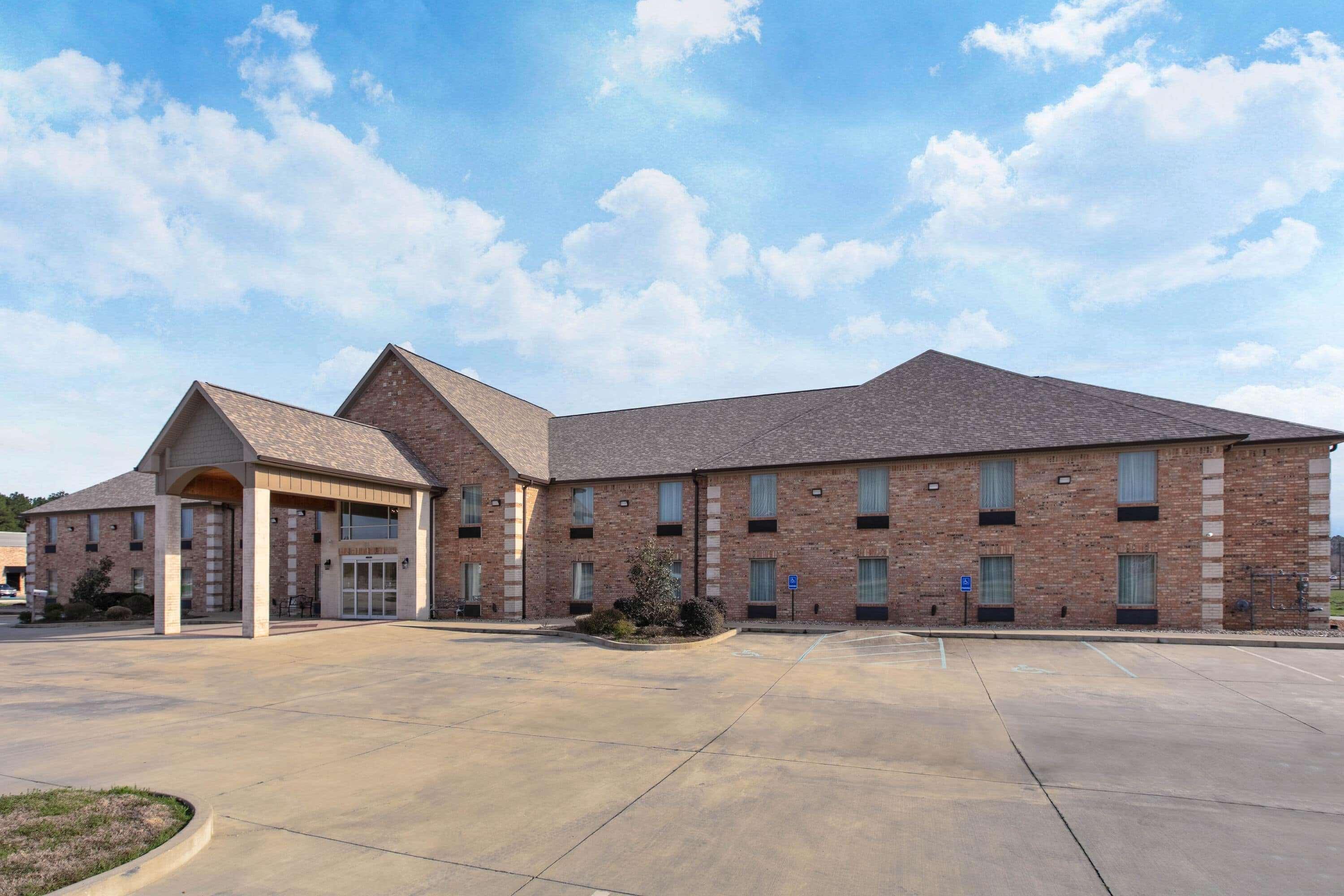 Days Inn & Suites By Wyndham Florence/Jackson Area Экстерьер фото